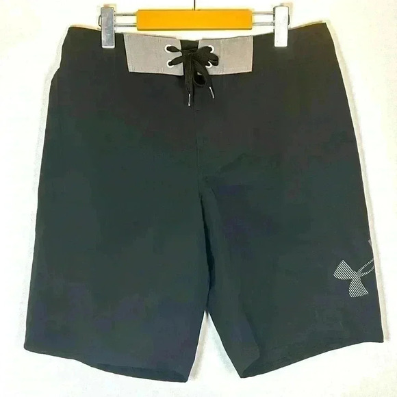 Under Armour Men's Swim Trunks Size 32 Pool Beach Shorts Vacation Athlete Summer - Picture 1 of 6